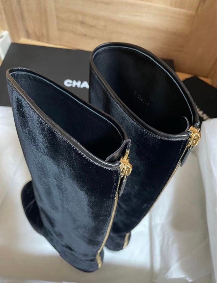 CHANELシャネルロングブーツブラックベルベットレザーフラットCCロゴ37C