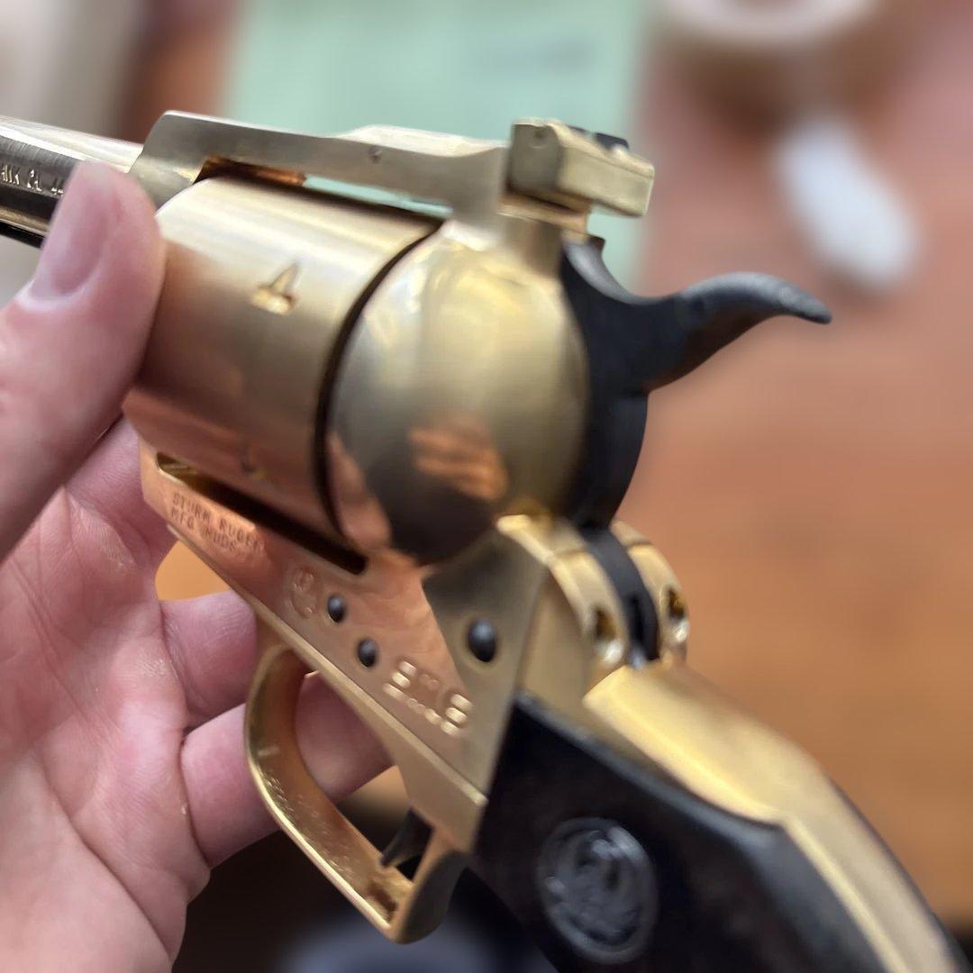 Ruger Blackhawk 357 44マグナムゴールドモデル