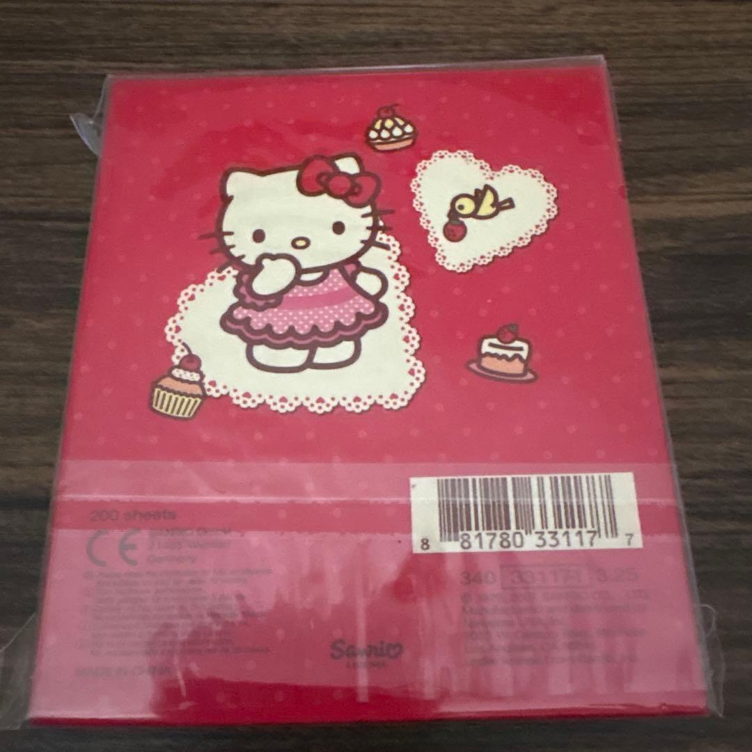 ❤*中様 新品♡海外限定 サンリオ ハローキティ カップケーキメモ