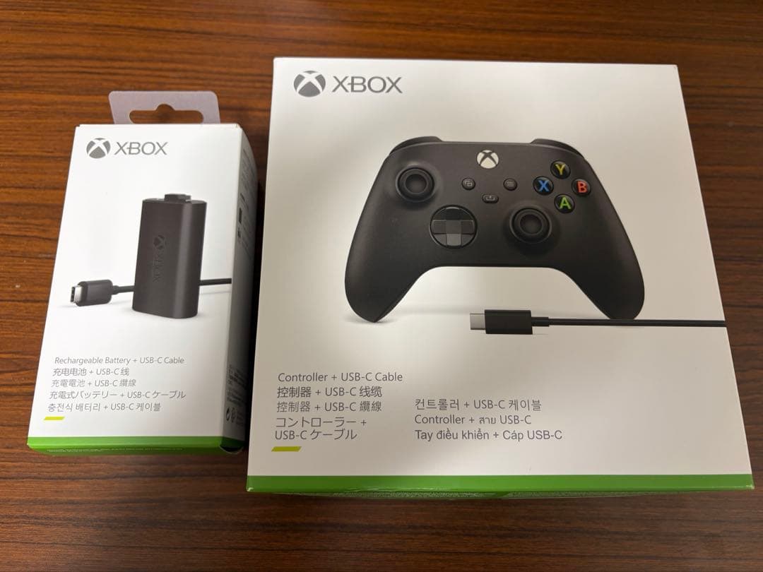 Xbox ワイヤレス コントローラー + USB-C ケーブルと専用バッテリー