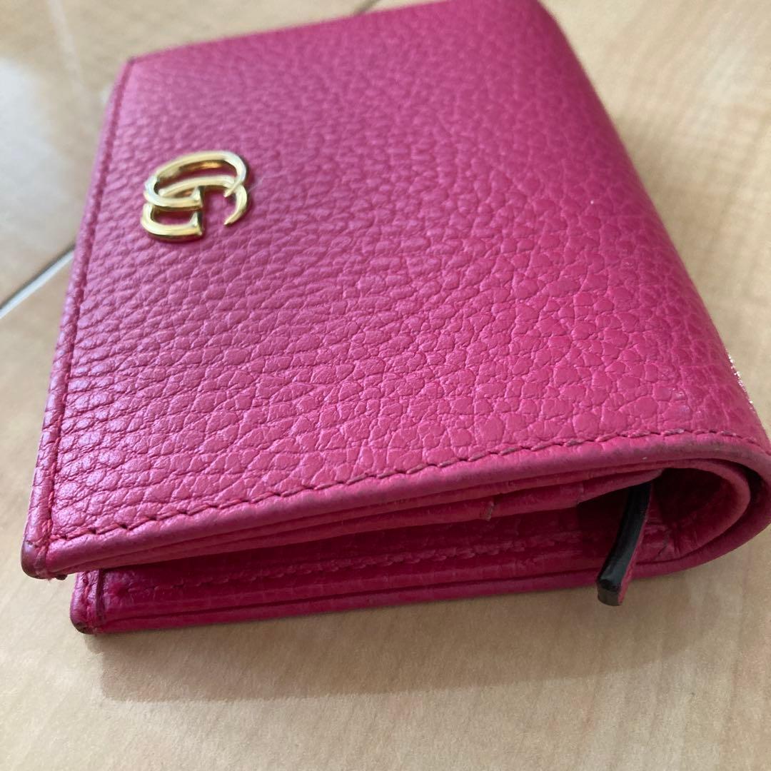 極美品、GGロゴ ピンク 二つ折り財布