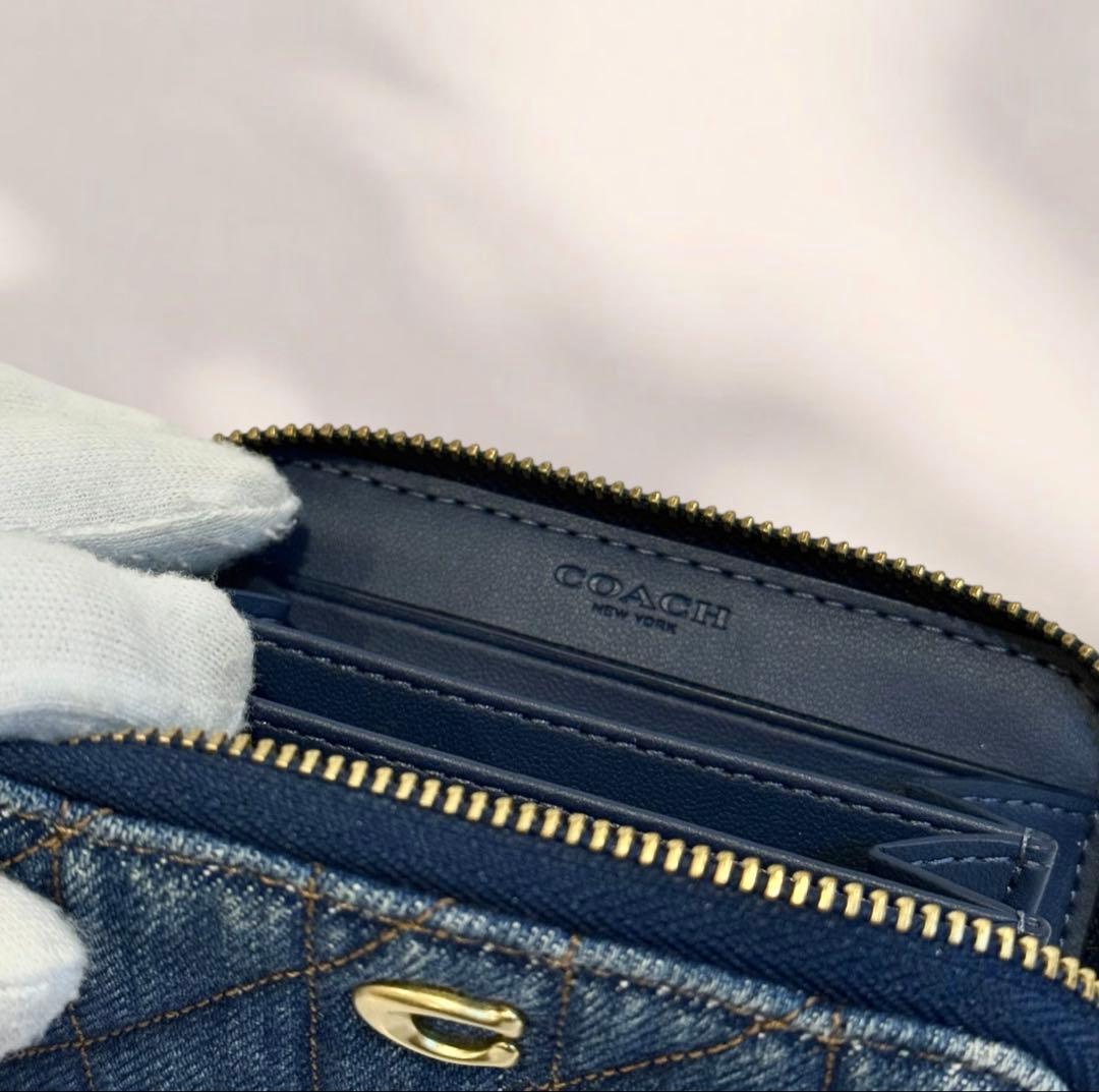 未使用級‼️COACH デニム キルティング ラウンドジップ マルチケース 財布