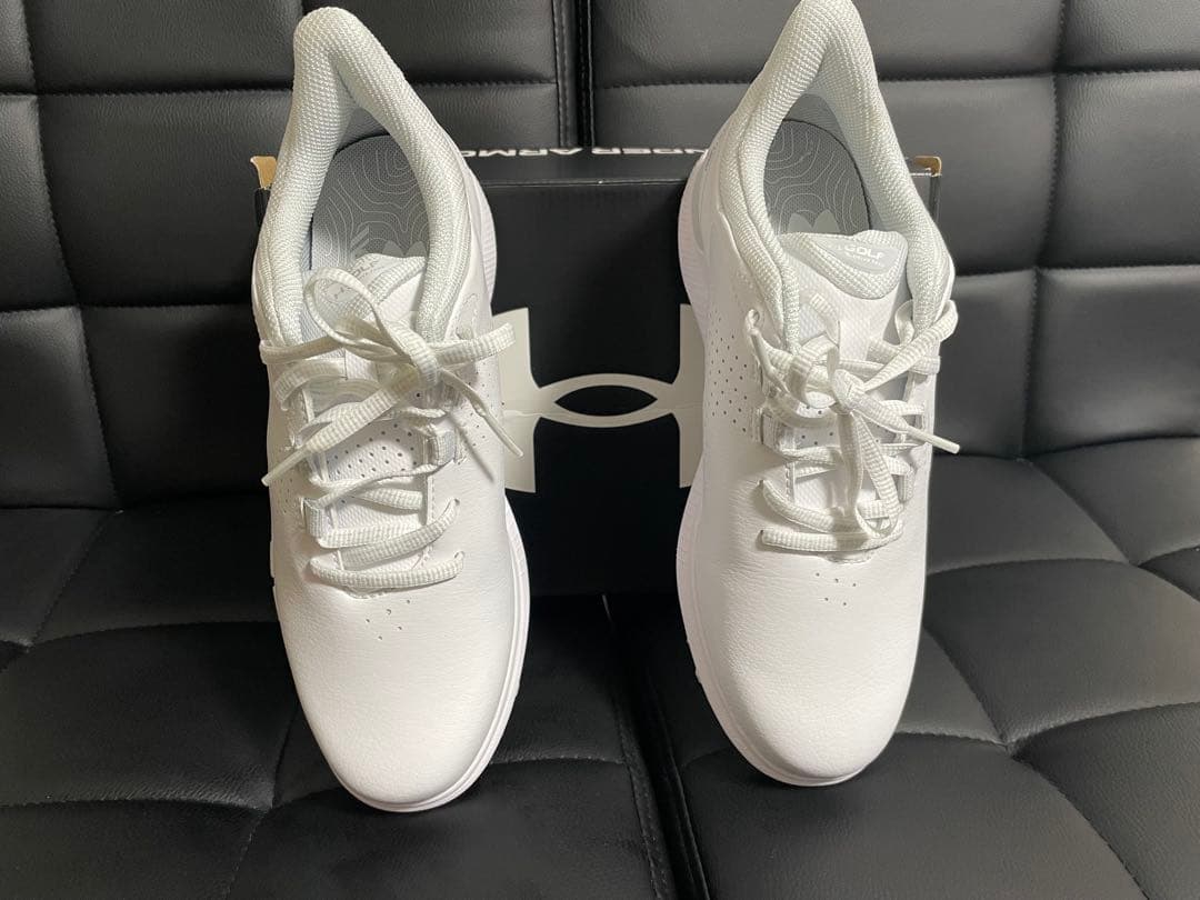 新品！Under Armour ゴルフシューズ 24センチ