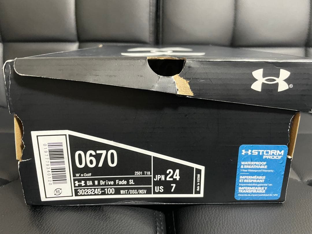 新品！Under Armour ゴルフシューズ 24センチ