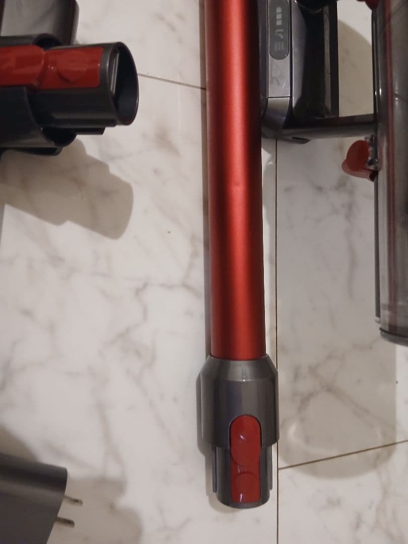 キ*ア様 Dyson V10 SV12 レッド フェルト新品交換済み 付属品多数