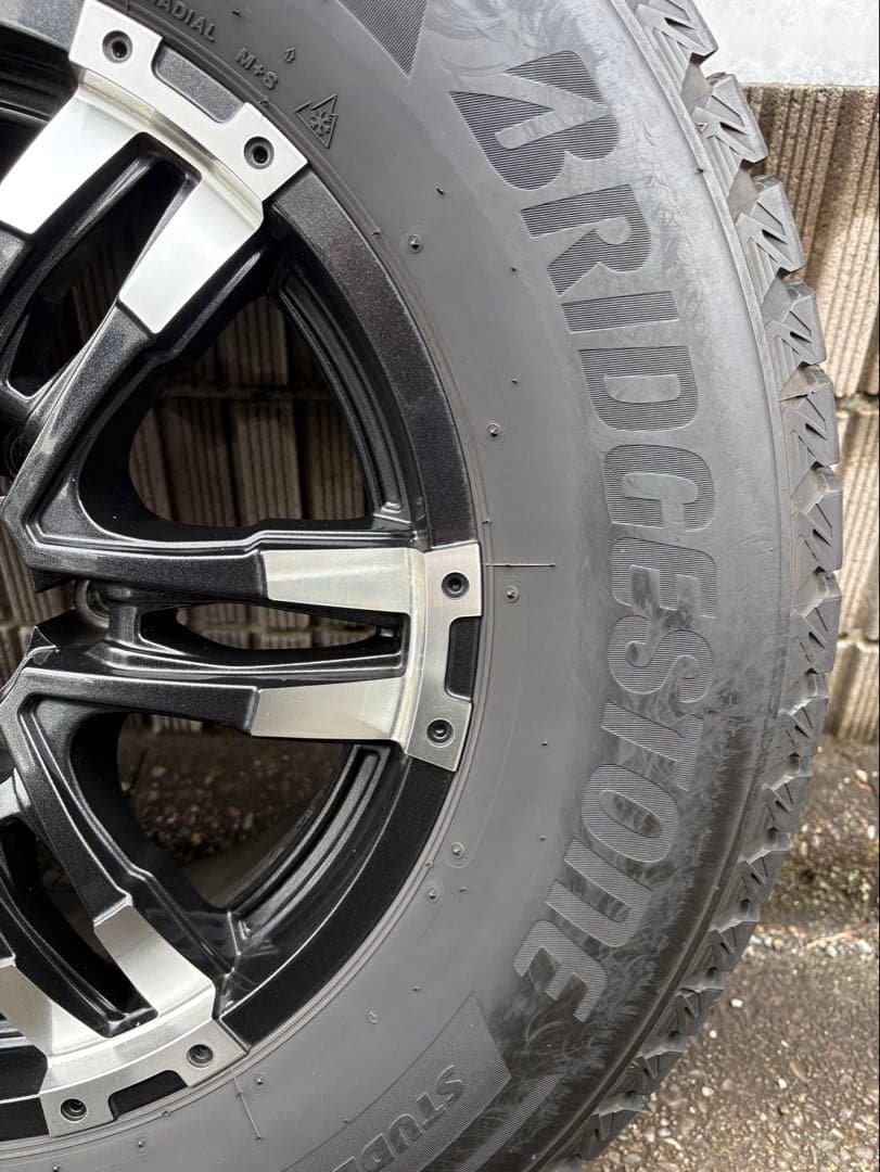 プラド BLIZZAK DM-V3 265/65R17 4本
