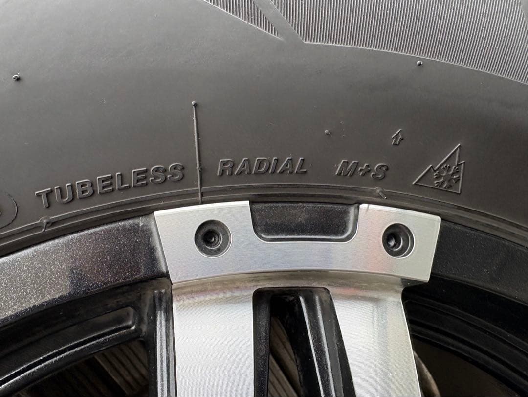 プラド BLIZZAK DM-V3 265/65R17 4本
