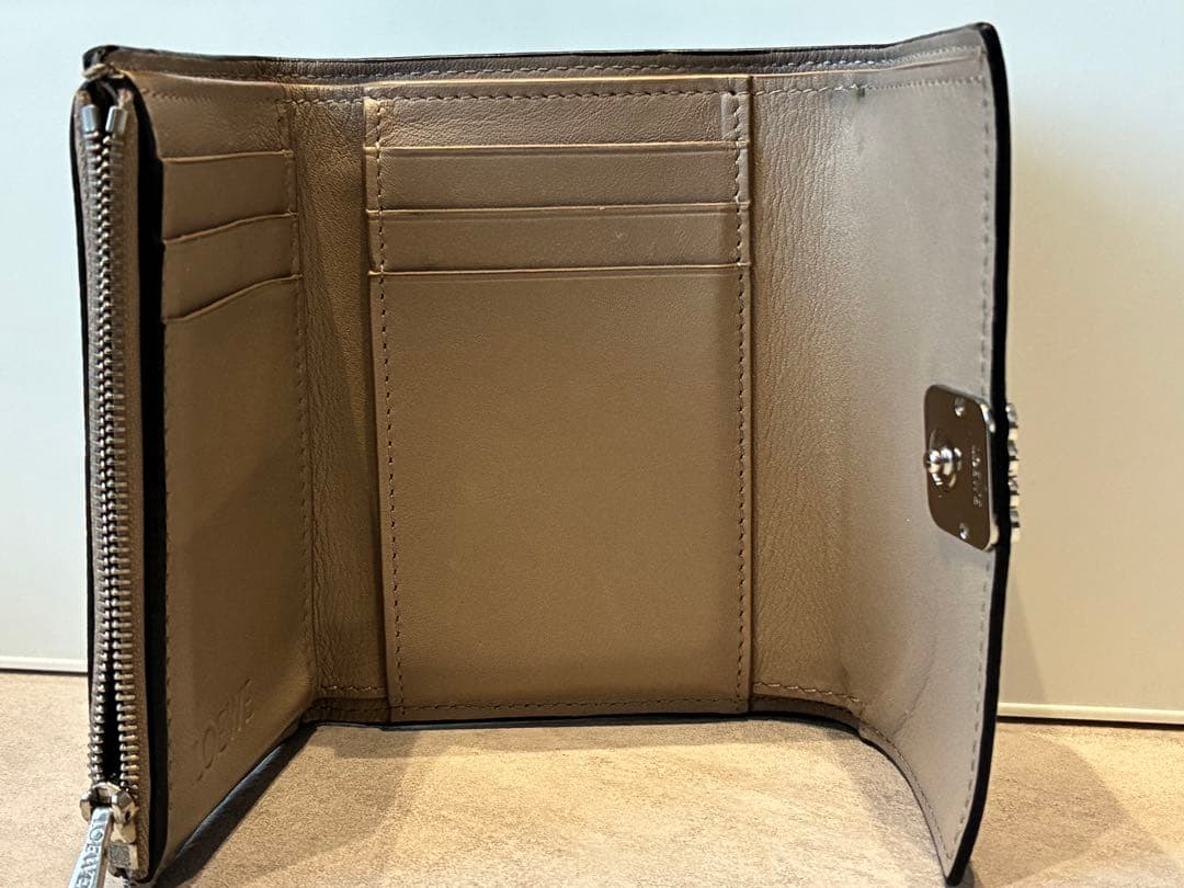 LOEVE ロエベ　アナグラム　レザー　グレージュ　三つ折り財布