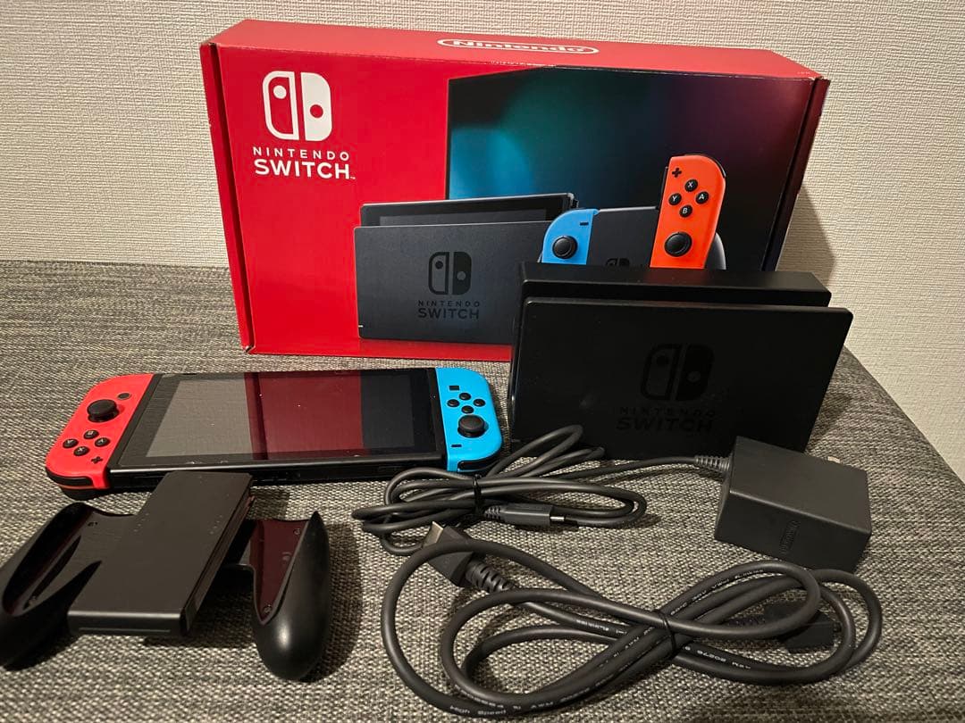 Nintendo Switch 本体 箱あり 付属品あり ネオンブルー/レッド