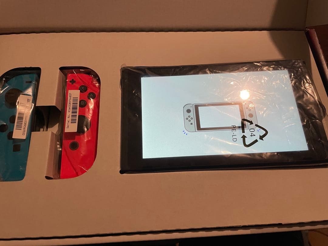 Nintendo Switch 本体 箱あり 付属品あり ネオンブルー/レッド