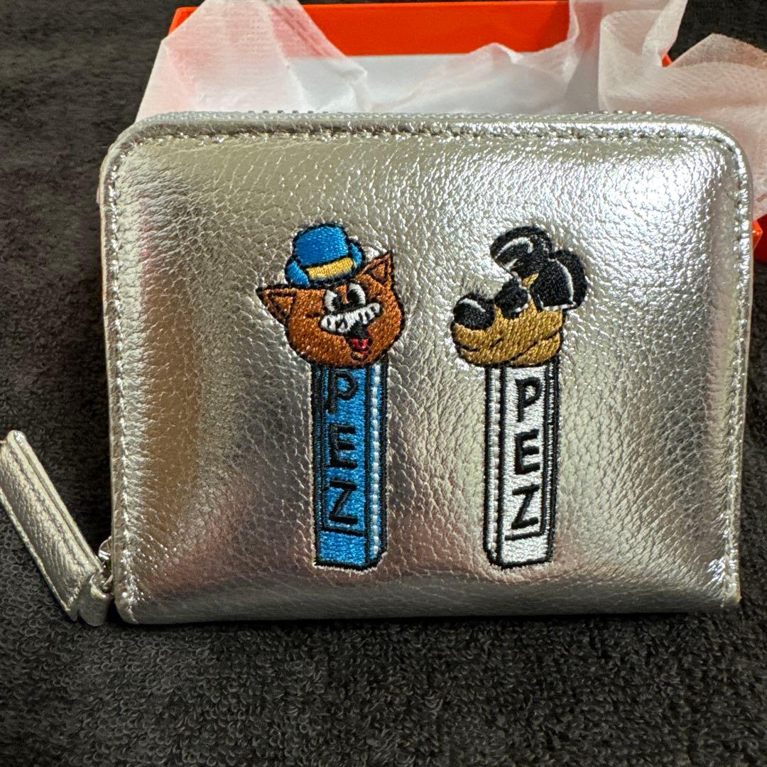 「PEZ(ペッツ)×perche(ペルケ)×ear」コラボジャバラ折り財布