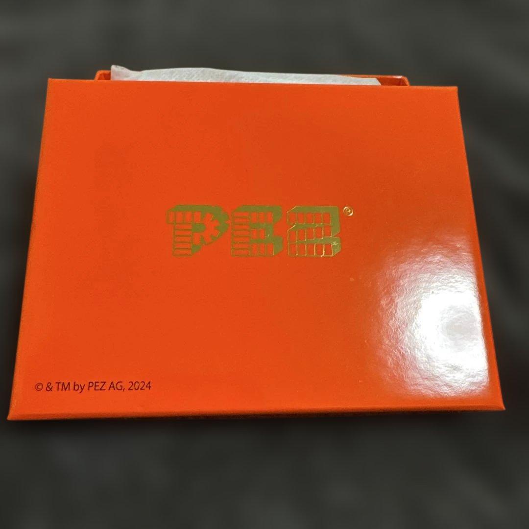 「PEZ(ペッツ)×perche(ペルケ)×ear」コラボジャバラ折り財布
