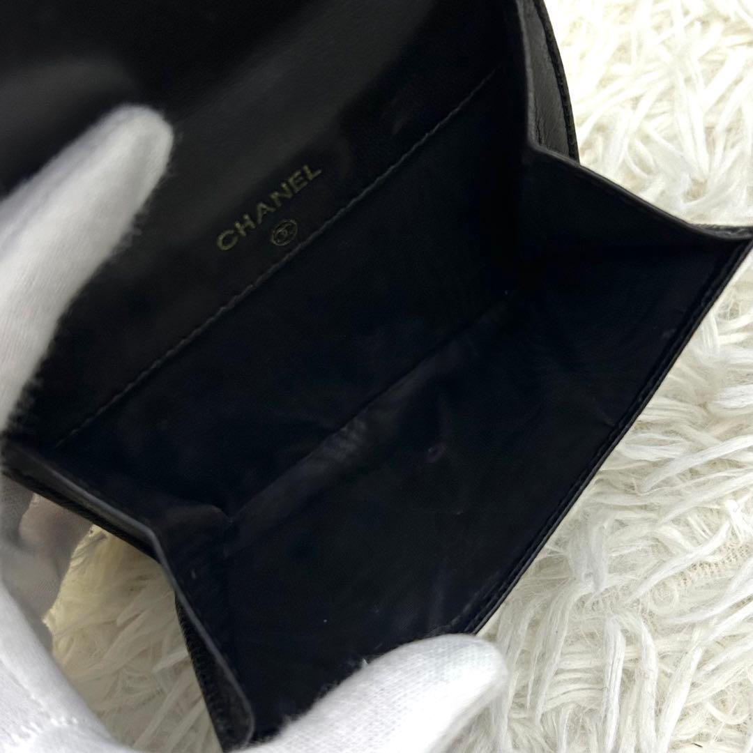 【美品】CHANEL キャビアスキン ココマーク 二つ折り財布 ブラック 箱付き