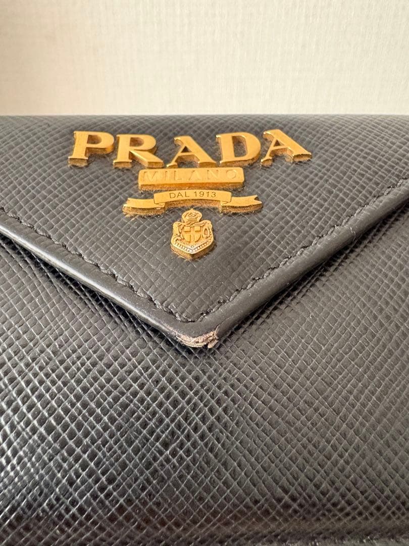 PRADA ブラック 三つ折り財布