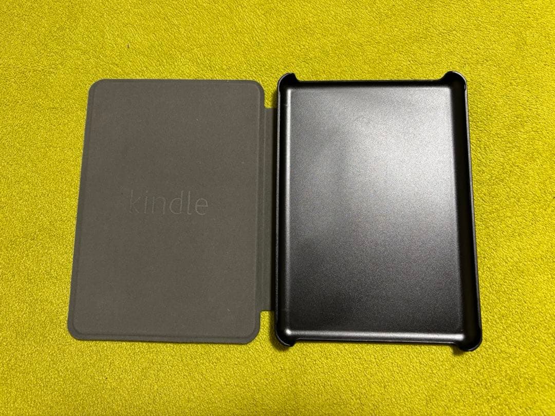 Kindle Paperwhite 10世代 8GB ケース付属