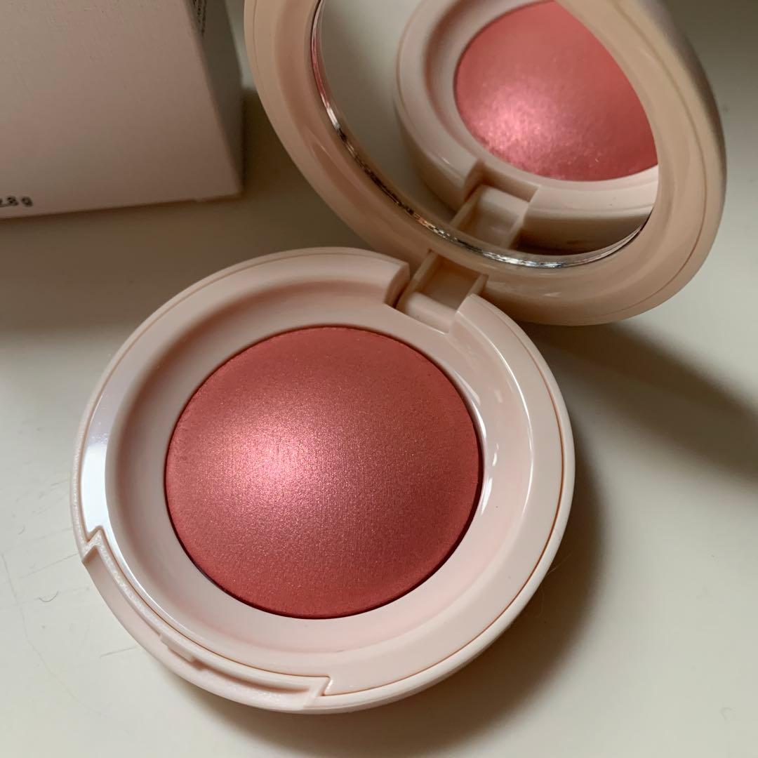 新品! RARE BEAUTY チーク Happy