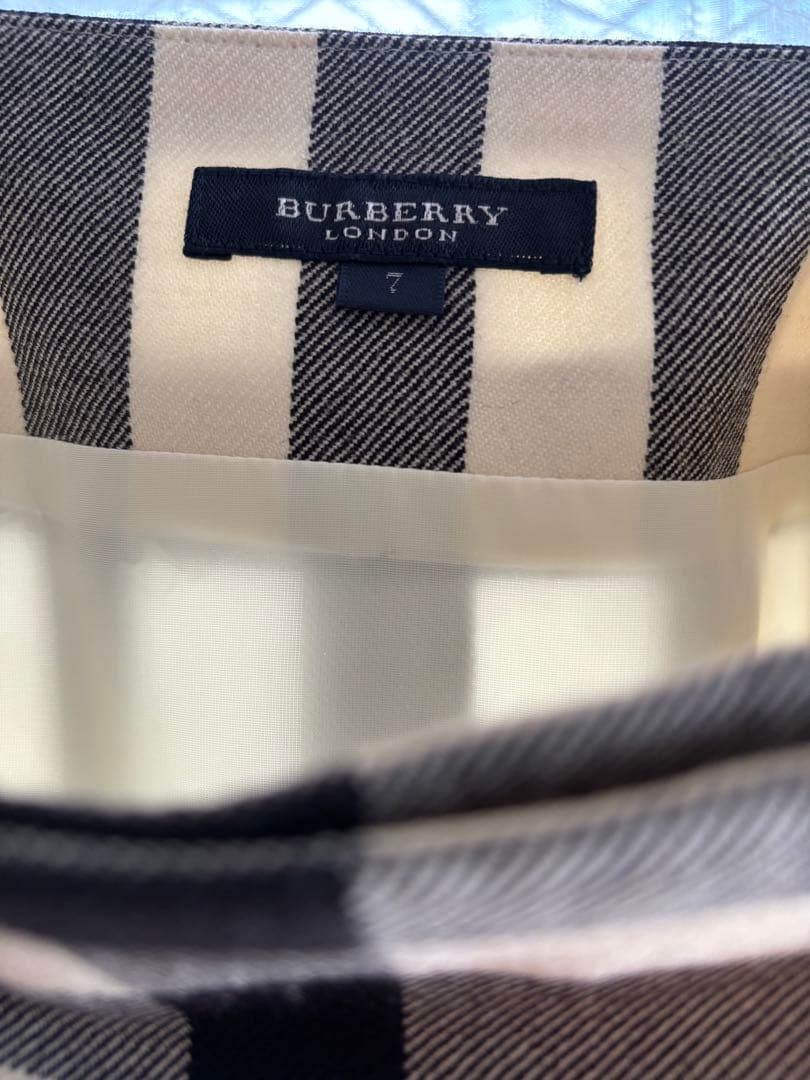BURBERRYチェック柄巻きスカート ７号