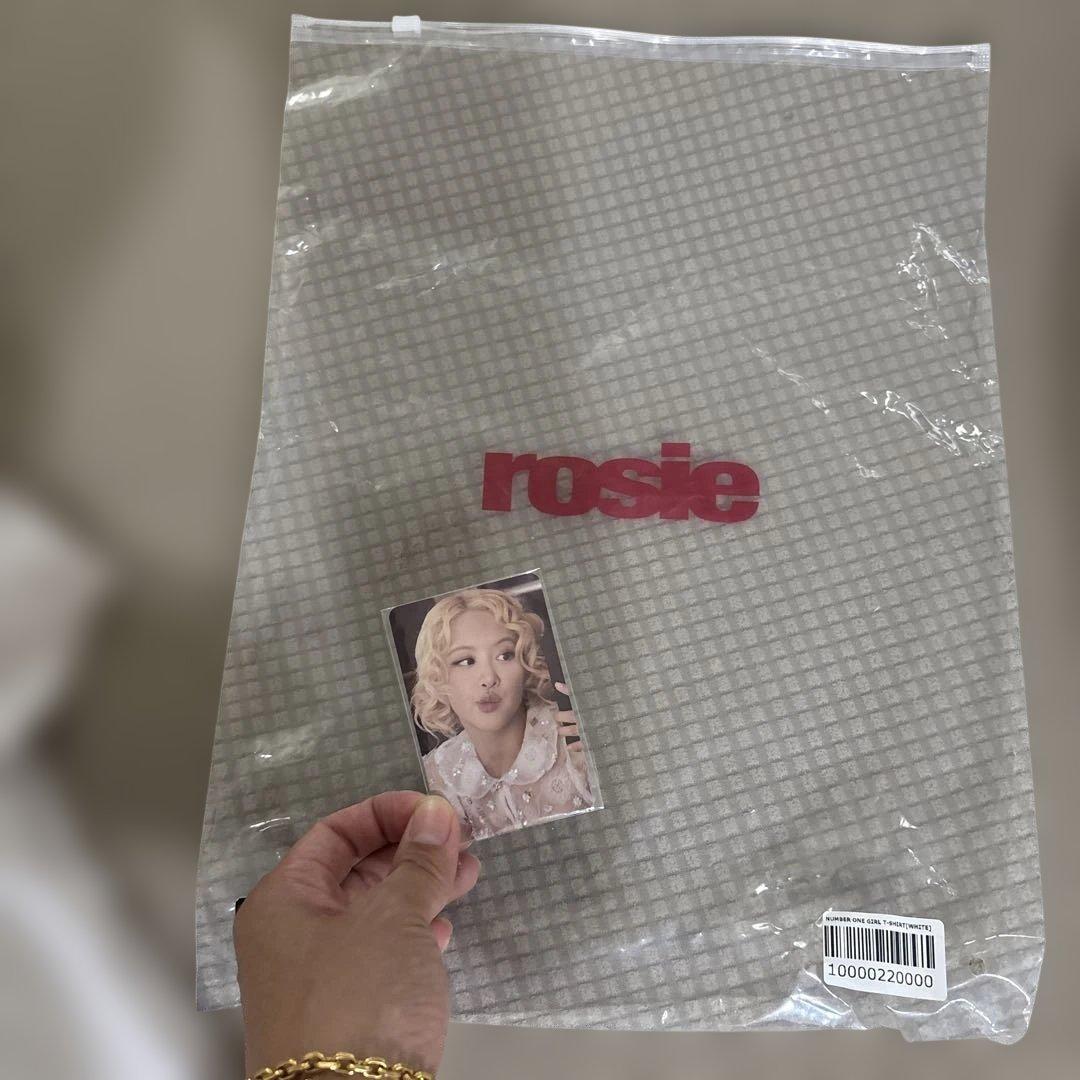 ✨新品未使用✨ rosie ロゼ Tシャツ「NUMBER ONE GIRL」