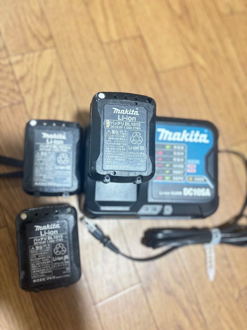 Makita CL108FD 掃除機 充電器付き