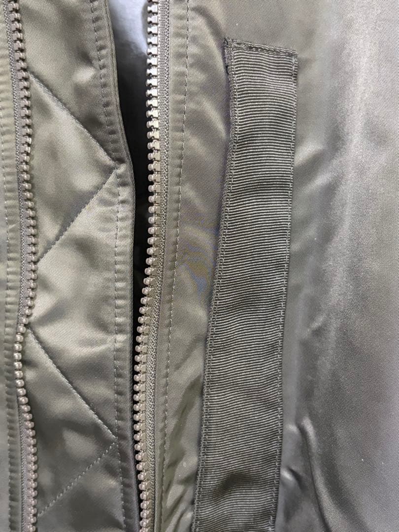 美品【ユニクロ】+J ハイブリッドダウンオーバーサイズMA-1（サイズL）