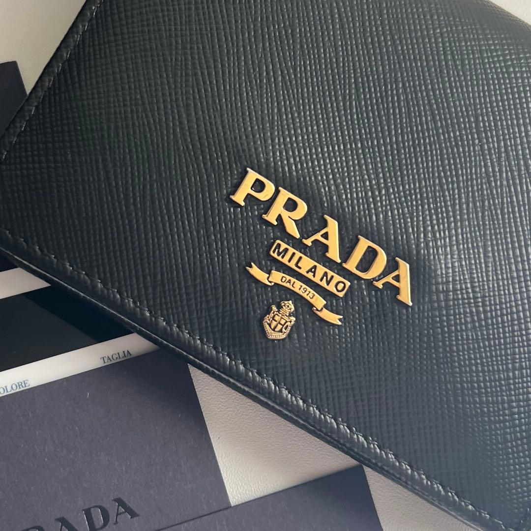 213 極上美品 PRADA プラダ 2つ折り財布