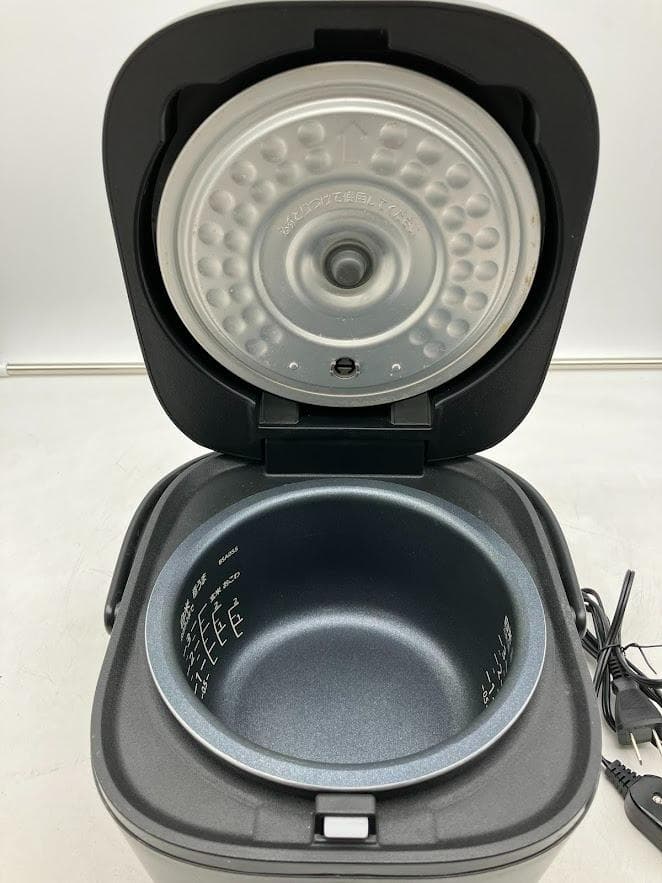 美品　TIGER 炊飯器　JBS-AO55　マイコンジャー　3合　2024年製
