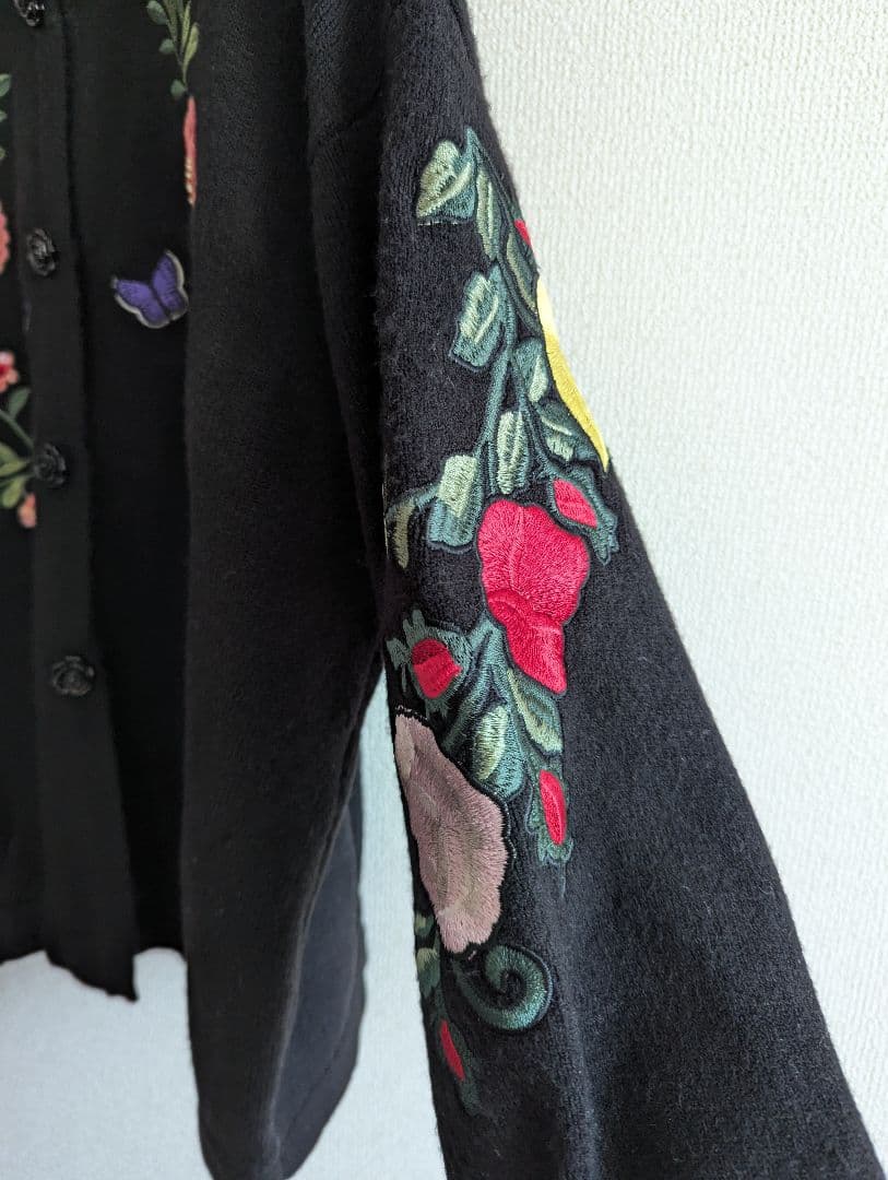 【美品】Super Beauty 花刺繍ニットカーディガン黒　パフスリーブXL