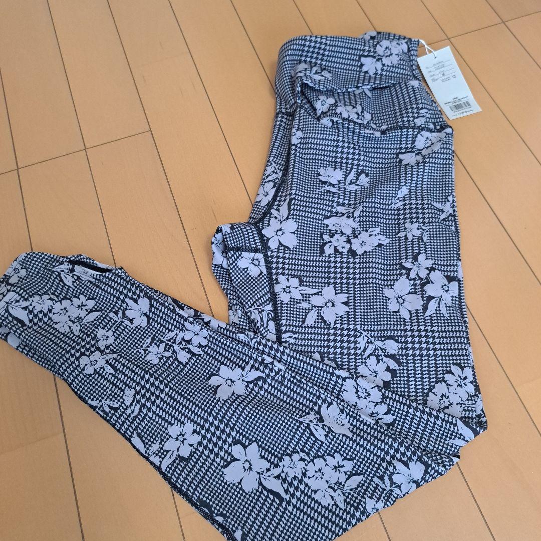 新品　Mサイズ　SUKALAレギンス