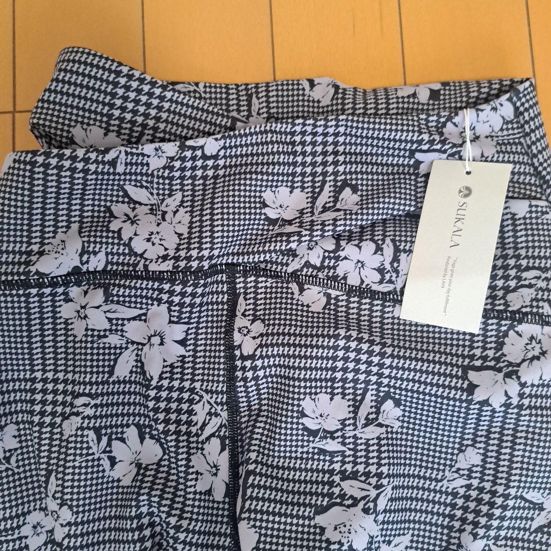 新品　Mサイズ　SUKALAレギンス