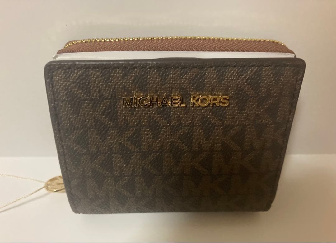 新品未使用　マイケルコース　二つ折り財布　MKシグネチャー