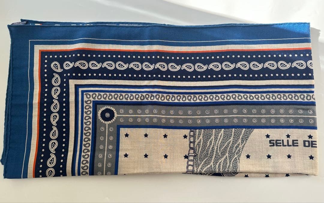 【HERMÈS】エルメスカシシル 140《高官の鞍 バンダナ》カシミヤシルク