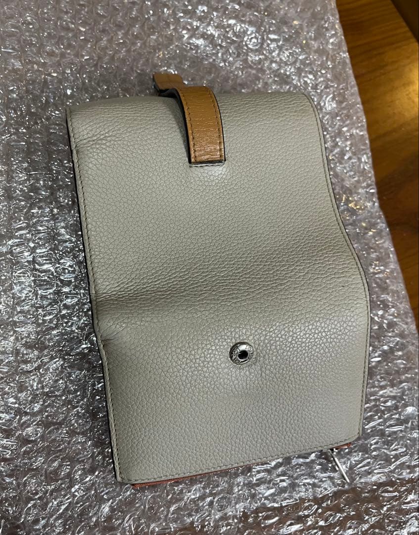 ♥*♥様 LOEWE／ロエベ　スモール バーティカル ウォレット　三つ折り財布
