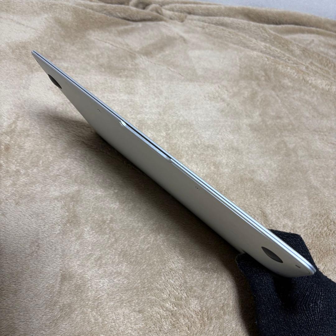 MacBook Air 11-inch (2010 / A1370)電源駆動OK