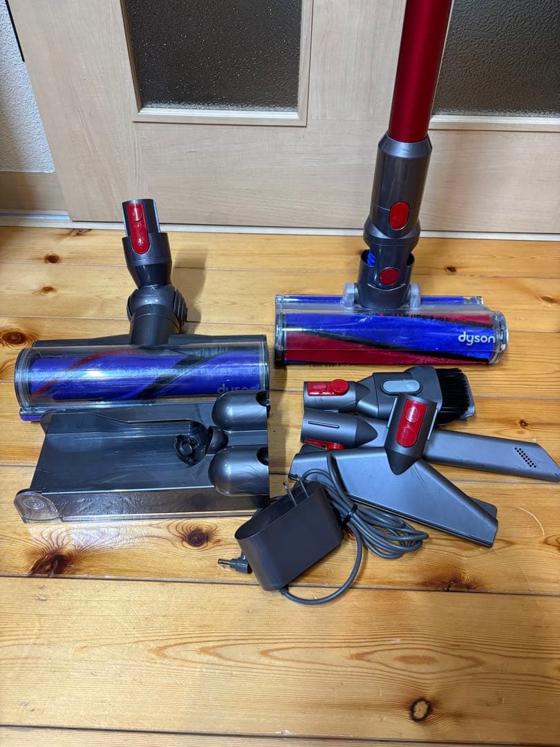 ダイソン Dyson V10（SV12） 動作確認済　付属品付