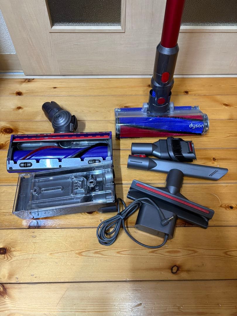 ダイソン Dyson V10（SV12） 動作確認済　付属品付