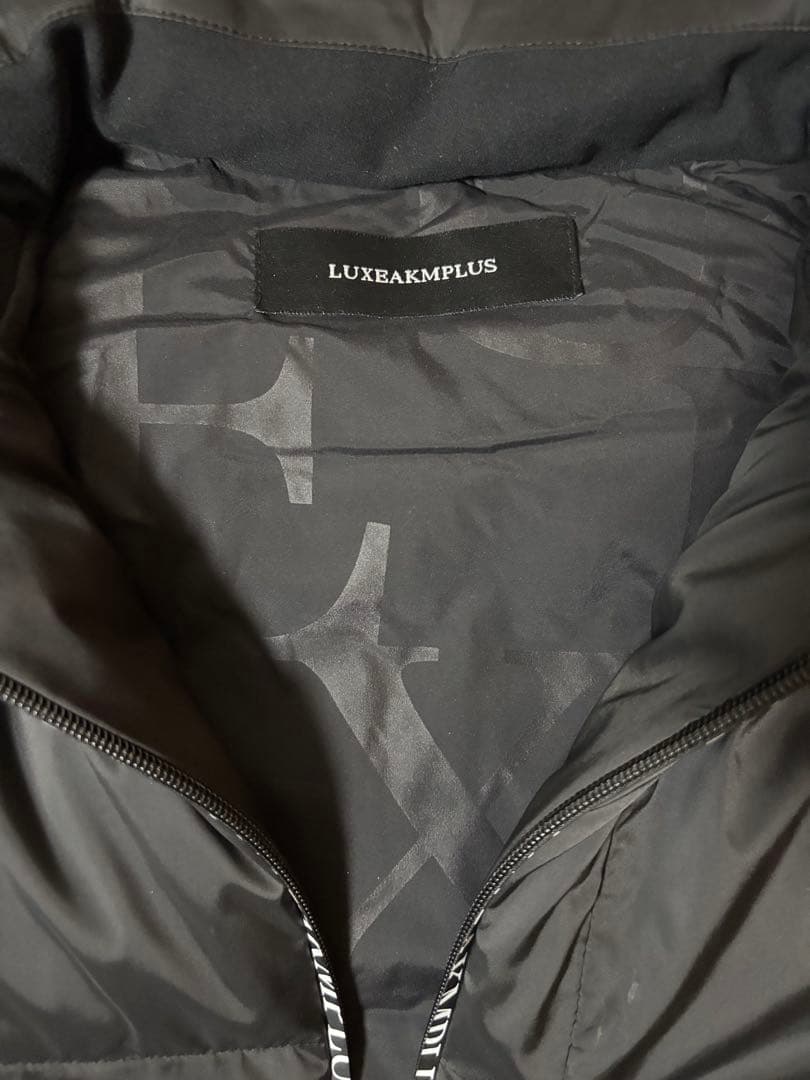 AKM LUXEAKMPLUS 中綿ベストSIZE:M