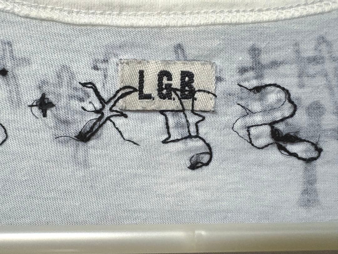 LGB VネックＴシャツ　十字架プリント