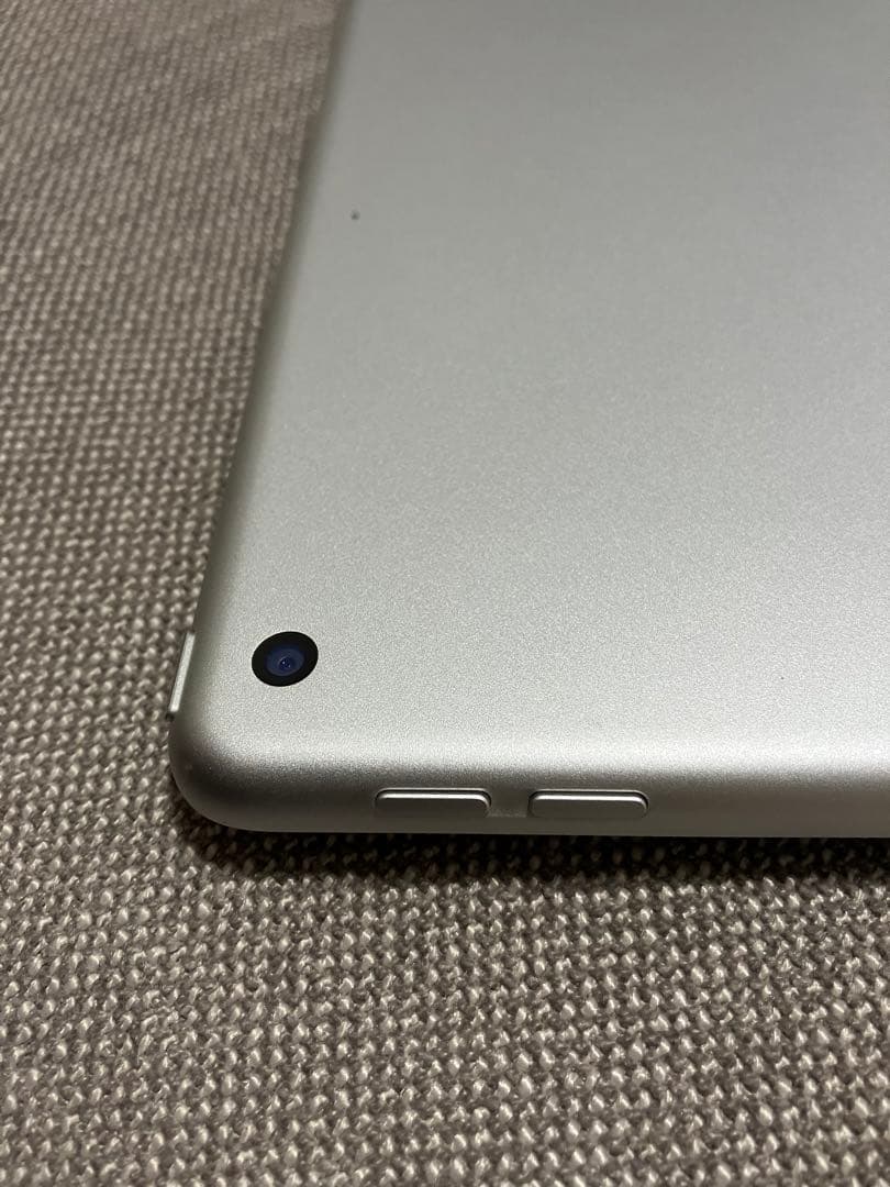 Apple iPad8 第8世代　32GB シルバー