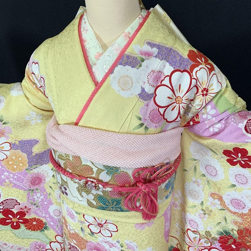 602z29☆かわいい！振袖 銀通し 古典柄 刺繍☆美品 成人式結婚式 十三参り