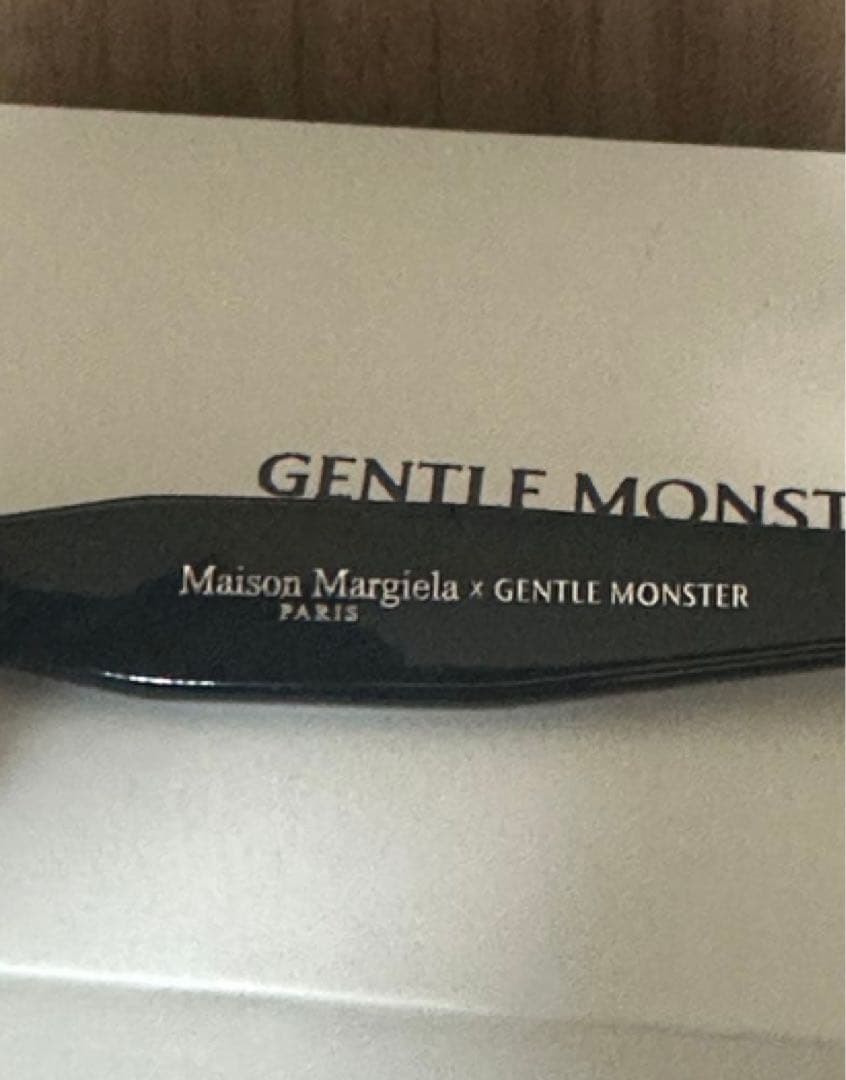ジェントルモンスター　GENTLE MONSTER MM209黒)「