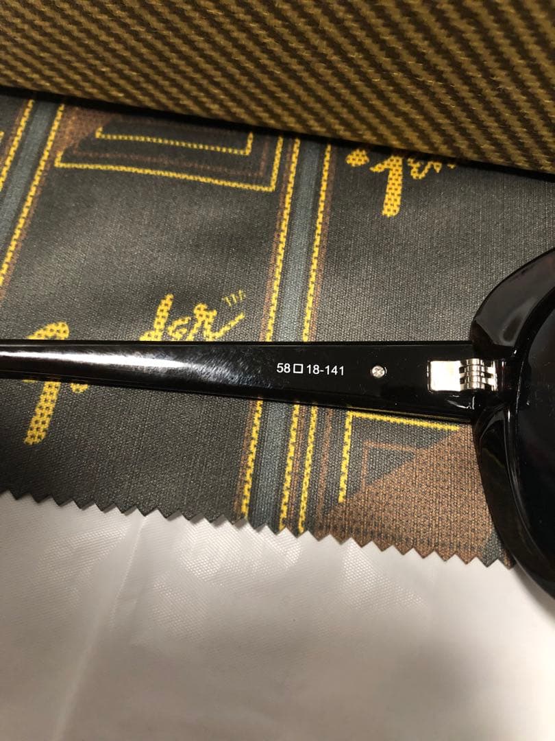 FENDER タグ付き　サングラス