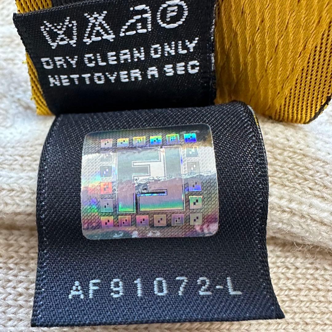 美品✨フェンディ リバーシブルマフラー ズッカ柄 ベージュ ホワイト