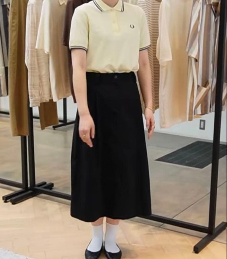 FRED PERRYフレッドペリー　Aラインスカート　ミモレ丈　ブラック