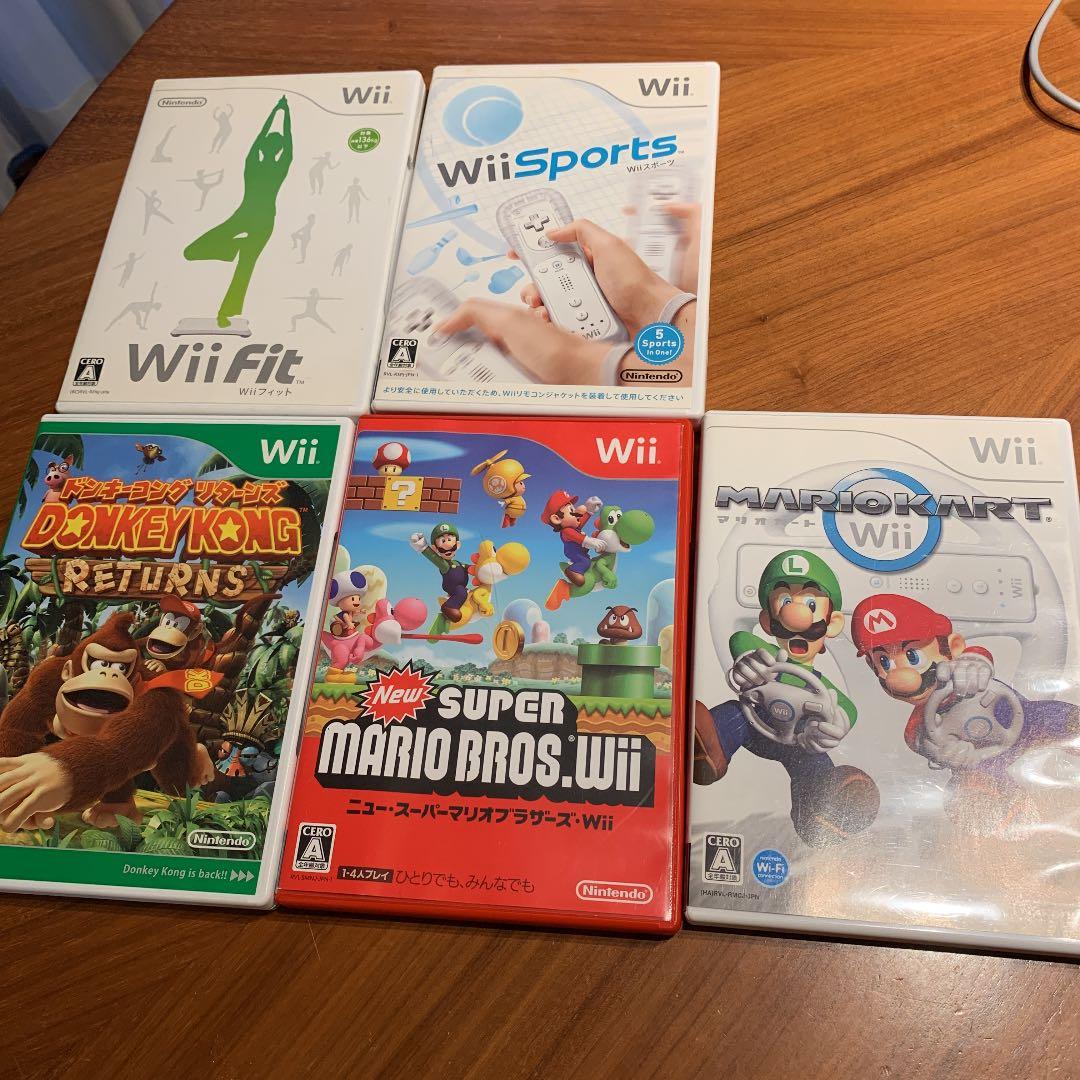 Wii本体+ソフト5枚+マリオカートハンドル2つ+Wiiボード