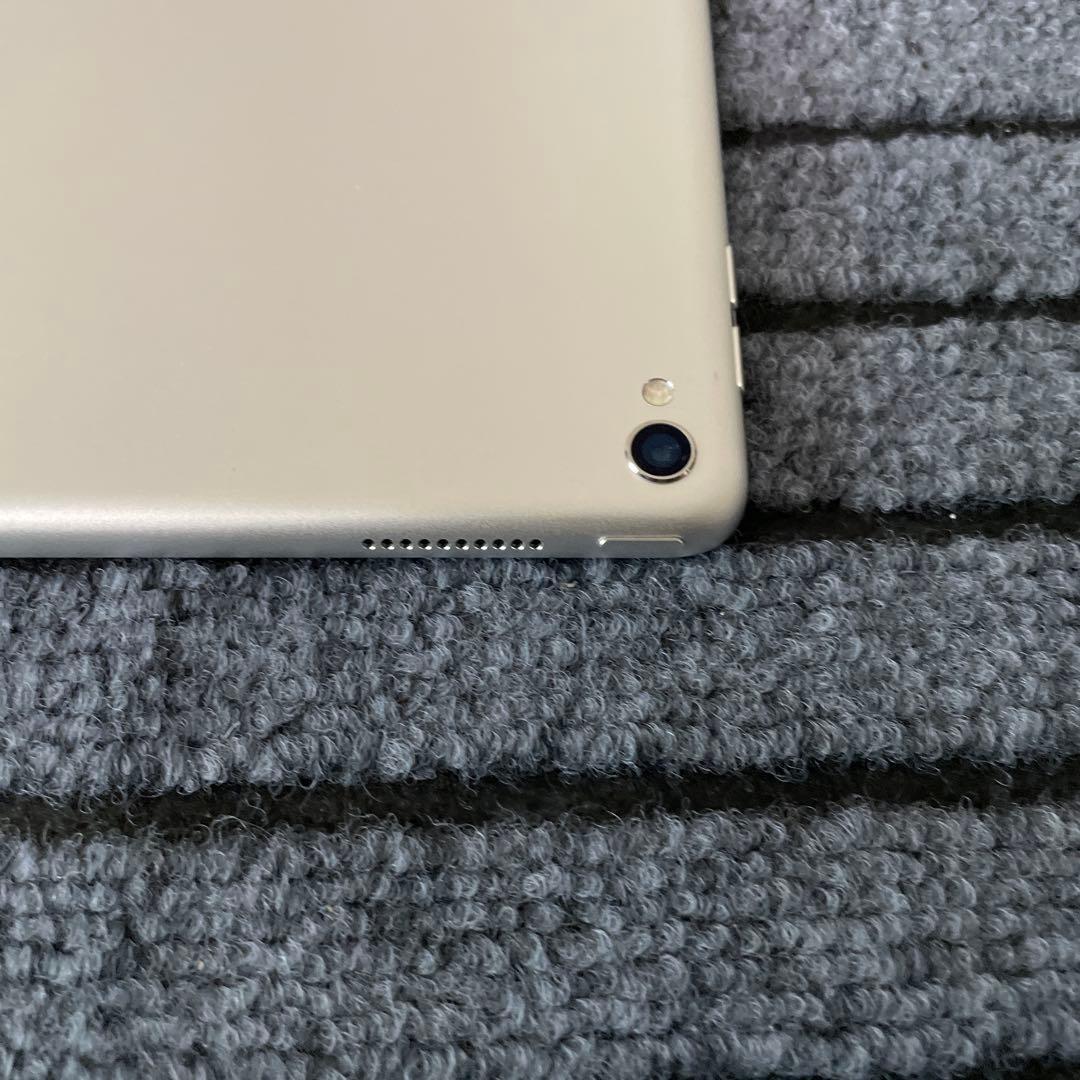 1 iPad Pro 12.9 2世代 64GB Wi-Fi シルバー