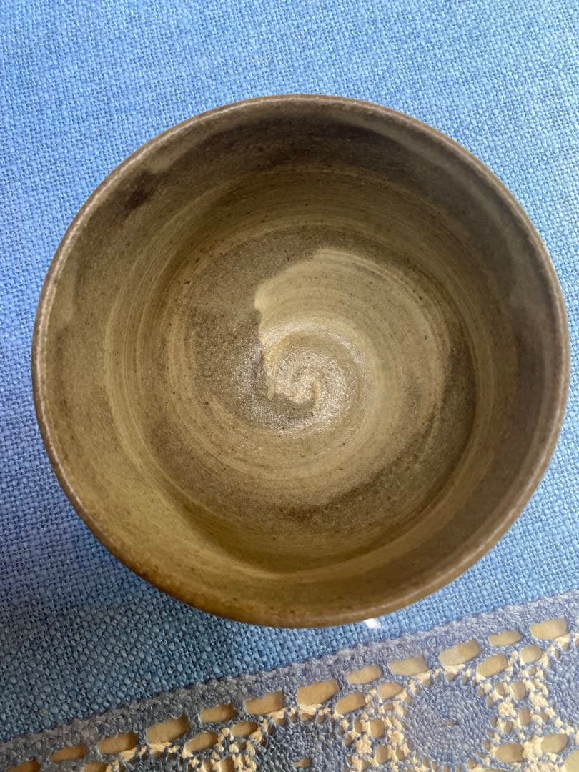 3種の信楽焼の抹茶椀(茶色・黒色・灰色)