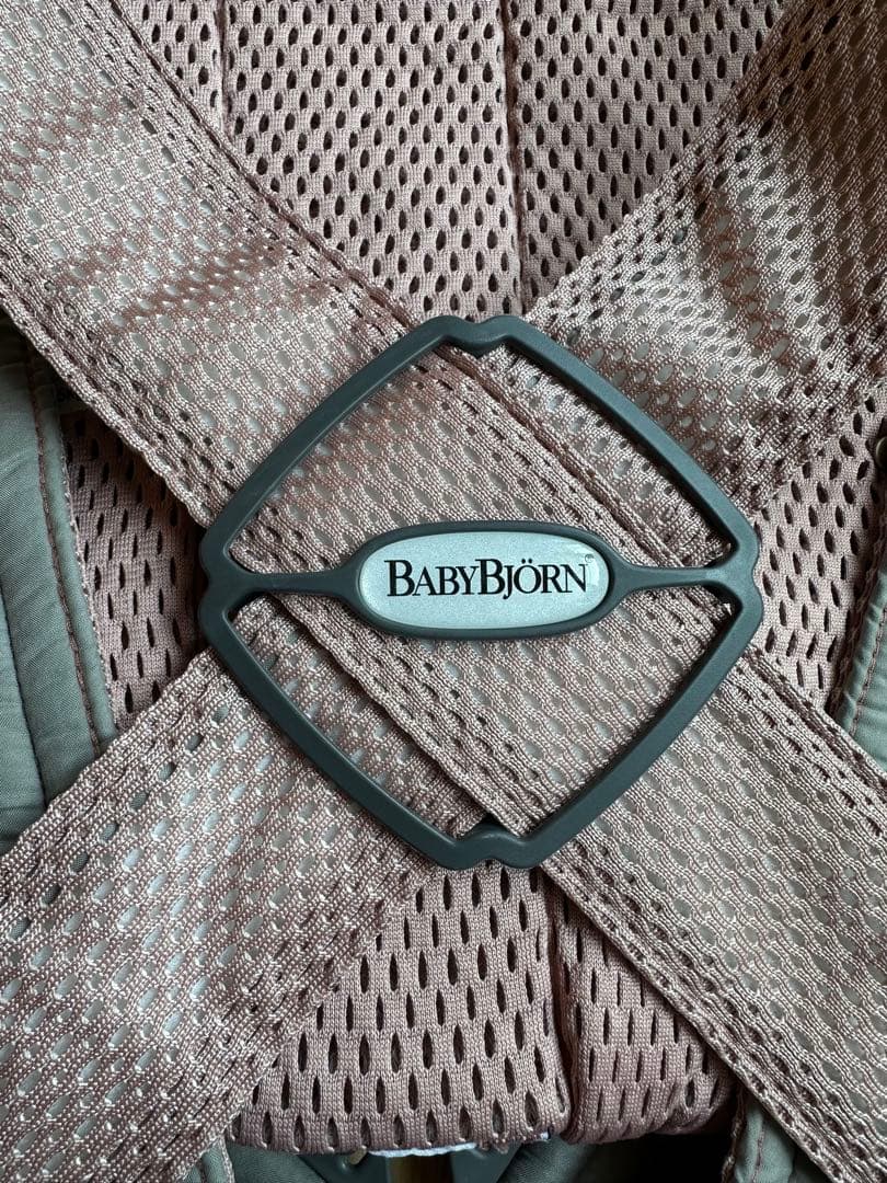 ほぼ新品　美品BABYBJÖRN BABY CARRIER MINI ピンク