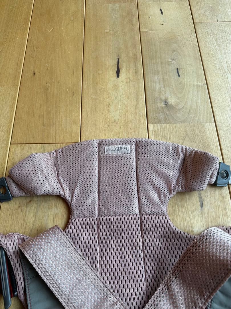 ほぼ新品　美品BABYBJÖRN BABY CARRIER MINI ピンク