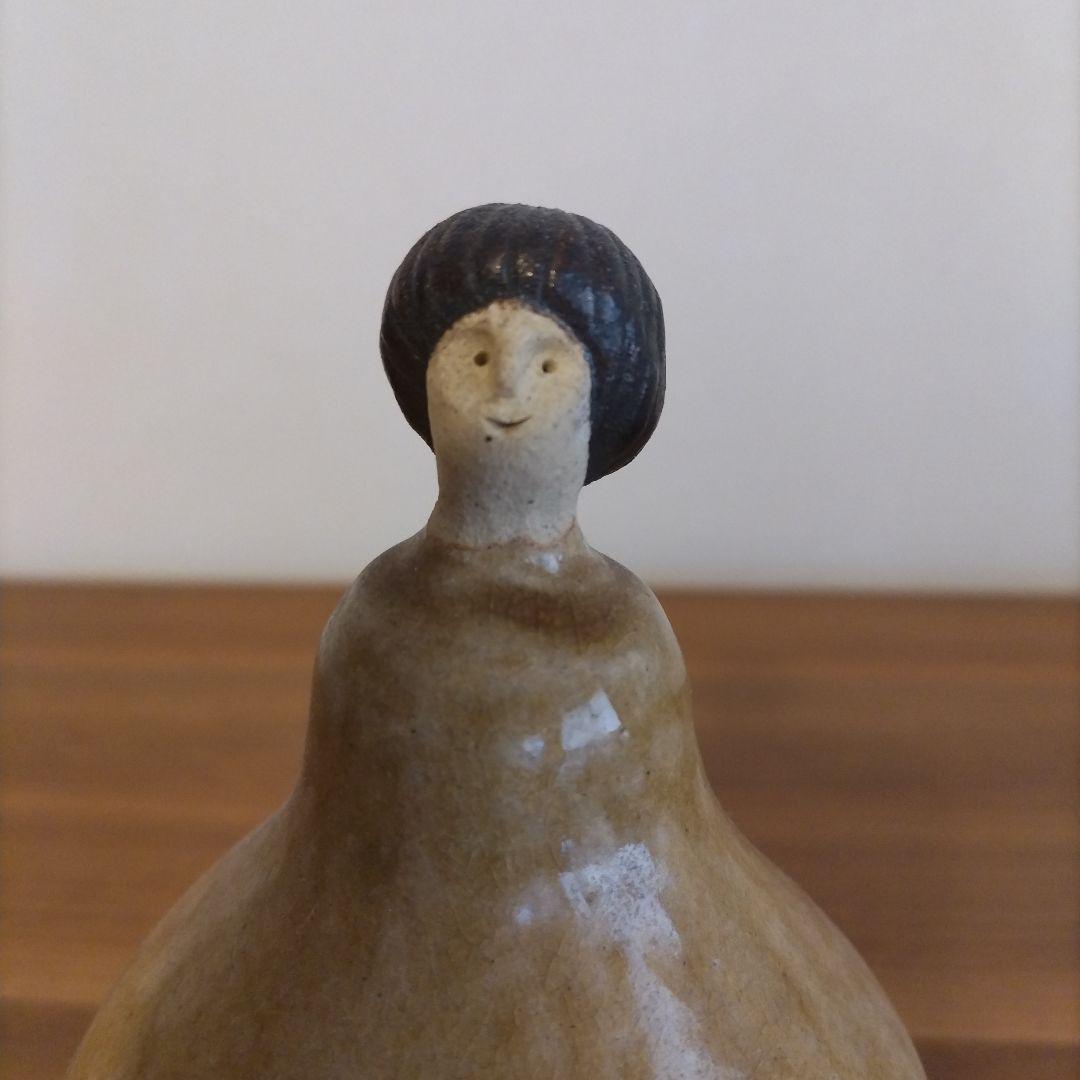 作家 今井律子さん　人ポット　益子焼