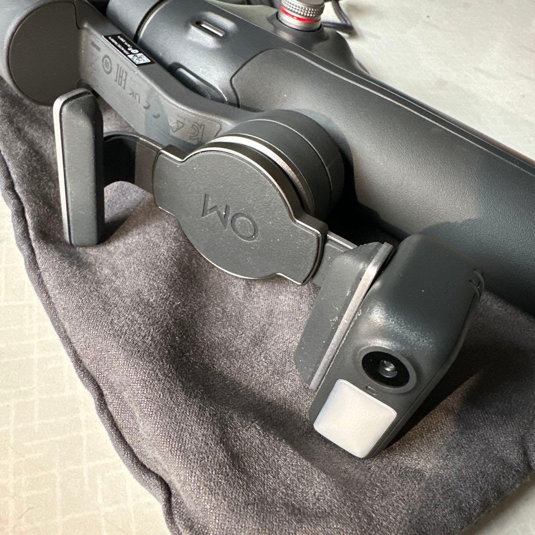 スマホアクセサリー DJI Osmo Mobile 7P Smartphone Gimbal